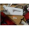 Image 1 : SUPER STITCH SEWING MACHINE