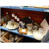 Image 2 : SHELF LOT OF ASSORTED COLLECTABLES & OTHER
