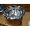 Image 1 : STAINLESS STEEL MIXING BOWLS - 5 PC SET