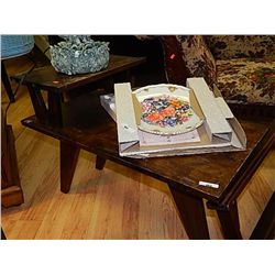 SOLID WOOD STEP SIDE TABLE