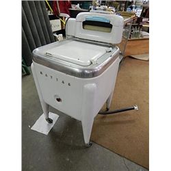 VINTAG MAYTAG RINGER WASHER