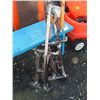 Image 1 : DRYWALL STILTS