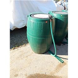 AUTHENTIC RAIN WATER BARREL WITH SCREENED TOP AND BOTTOM TAP / HOSE