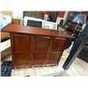 Image 3 : MAHOGANY BAR - FOLDING SWING OUT SIDES & BRASS ACCENT FOOT RESTS