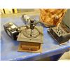 Image 1 : VINTAGE STYLE WOOD/ CAST COFFEE GRINDER - HAND CRANK