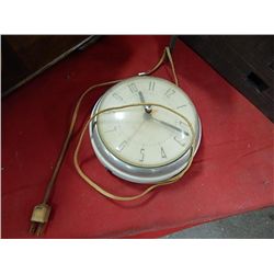 VINTAGE ELECTRIC KITCHEN WALL CLOCK