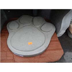 CONCRETE PAW - MED