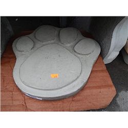 CONCRETE PAW - LARGE