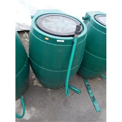 AUTHENTIC RAIN WATER BARREL WITH SCREENED TOP AND BOTTOM TAP / HOSE