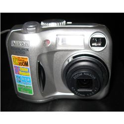 Nikon Cool Pix 2100 Digital Camera,