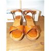 Image 5 : Pair of Clogs 6M