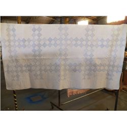VintagHandmade Quilt