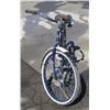 Image 4 : Men's Blue & White Huffy Beach Cruiser.