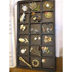 Costume Pins& Rings Some Signed (23)