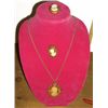 Image 8 : Cameo Pins, Necklace & Sweater Clip