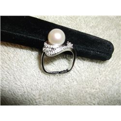 Womens Akimio Pearl & Diamond Ring