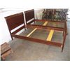 Image 2 : Vintage Twin Bed