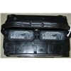 Image 3 : 12 volt automotive battery,