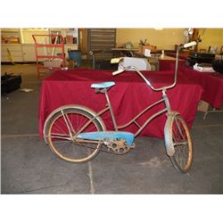 1950' Deluxe Girls Bicycle
