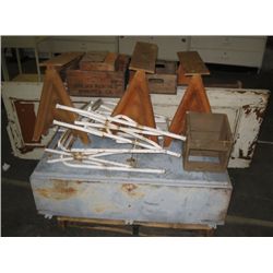 1 Pallet Misc. Vintage Crates