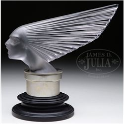 R. LALIQUE VICTOIRE MASCOT.