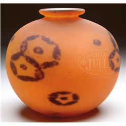 LARGE ART GLASS VASE.