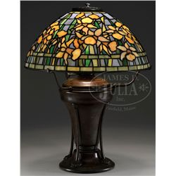 TIFFANY STUDIOS DAFFODIL TABLE LAMP.