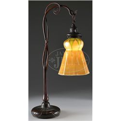 TIFFANY STUDIOS ART NOUVEAU LAMP.
