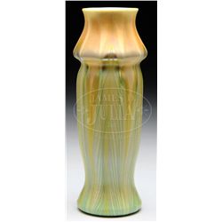 TIFFANY PULLED FEATHER VASE.