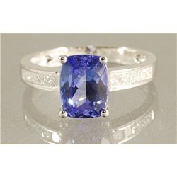 3.01CT TANZANITE & DIAMOND RING