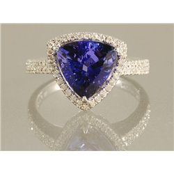 4.09ct TANZANITE & DIAMOND RING