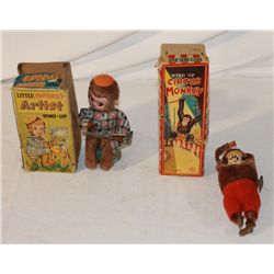 2 TN Wind-up Monkey Toys