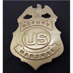 6875 - US DEPUTY MARSHAL BADGE