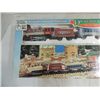 Image 2 : NEW BRIGHT DICKENSVILLE TRAIN SET, MUSICAL STATION