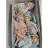 Image 1 : TREASURY COLLECTION PORCELAIN CUDDLE SO CLOSE SET