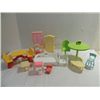 Image 1 : LOT 12 VINTAGE 1982 MATTEL PLASTIC DOLL FURNITURE