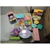 Image 2 : GIANORMOUS COLLECTION OF POLLY POCKET PLAY SETS &
