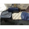 Image 2 : LOT 23 VINTAG ELADY'S PURSES: HANDBAGS, CLUTCHES &