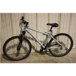 GREY HARO FLIGHTLINE 21SPD FRONT SUSPENSION MOUNTAIN BIKE
