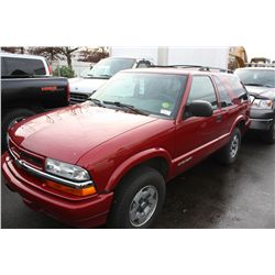 2005 CHEVROLET BLAZER, RED, 2DR SUV, VIN #1GNCT18XX5K116725