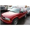 Image 1 : 2005 CHEVROLET BLAZER, RED, 2DR SUV, VIN #1GNCT18XX5K116725