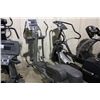 Image 1 : LIFE FITNESS 95XI COMMERCIAL CROSS TRAINER