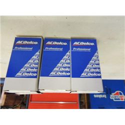 LOT 5 AC DELCO (4) PART# 16009 & 1 MERCEDE CONTOLL