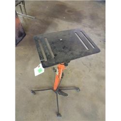 GENERAL HYDRAULICS 600LB MID RISE LIFT
