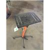 Image 1 : GENERAL HYDRAULICS 600LB MID RISE LIFT