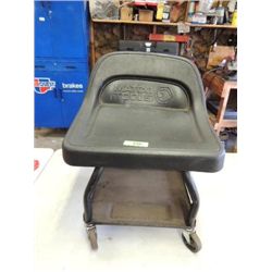 MATCO TOOLS CUSHIONED ROLLER SEAT.