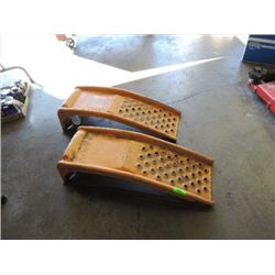 PAIR STEEL REINFORCED PORTABLE CAR RAMPS