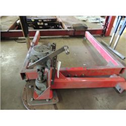 NO MAKER MARK WALL MOUNT LIFT ENGINE PULL UNIT