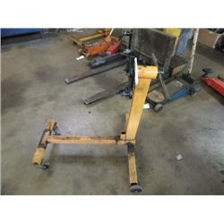 CENTRAL HYDRAULICS #32916 1000LB ENGINE STAND