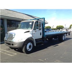 2004 INTERNATIONAL 4400